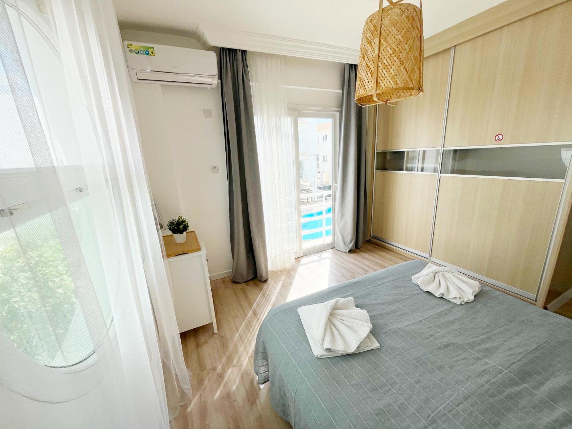 Weekend Apartments 2Br Les Amb Kyrenia  Esterno foto