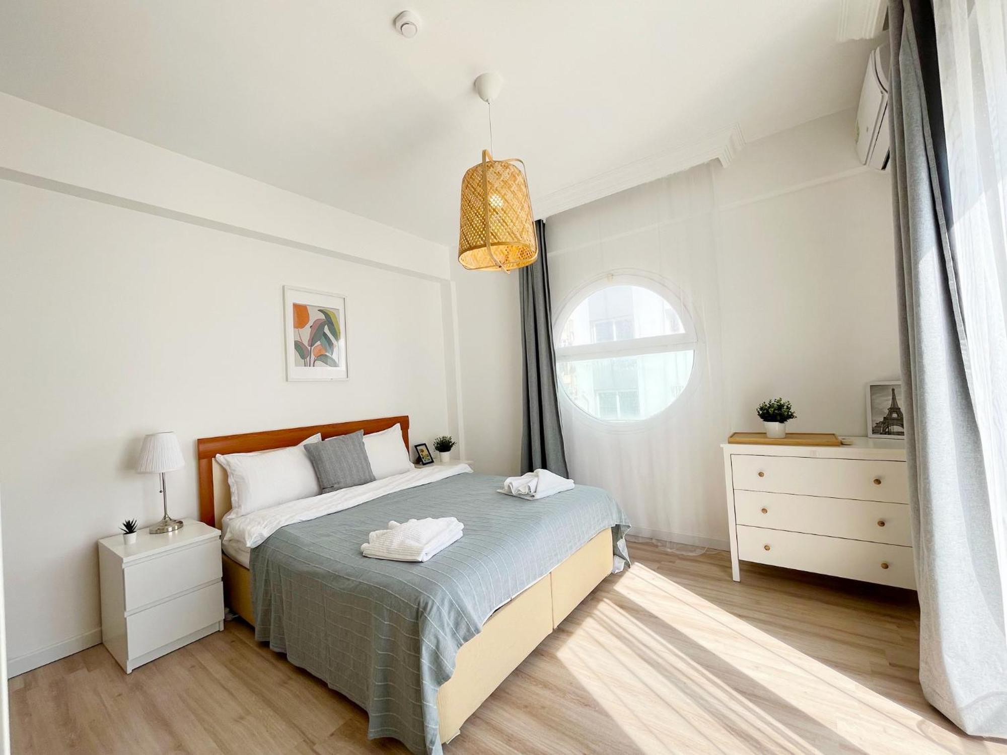 Weekend Apartments 2Br Les Amb Kyrenia  Esterno foto