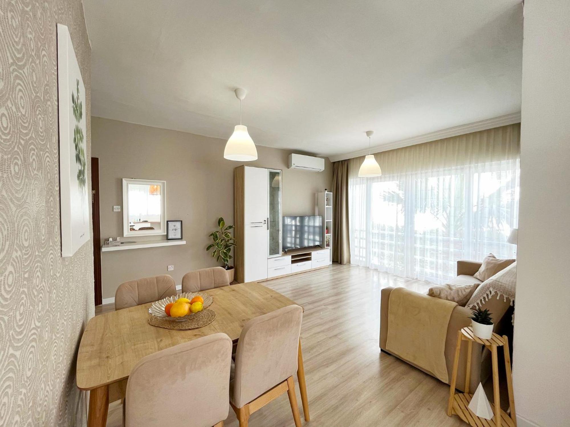 Weekend Apartments 2Br Les Amb Kyrenia  Esterno foto